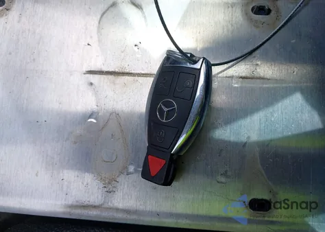 2015 Mercedes-Benz C 300 4Matic/Luxury 4Matic/Sport 4Matic from USA, damaged, VIN 55SWF4KB0FU014603